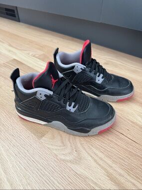 Nike Black/Red Retro Jordan 4 Basketball Sneakers